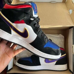 Air Jordan 1 Mid Rivals SE